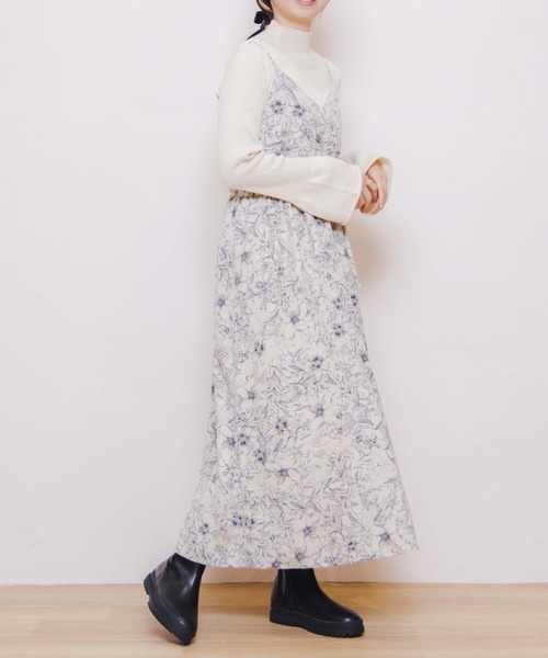 flower（フラワー）の「ニュアンスフラワーワンピース2（ワンピース・レディース・アイボリー/ブラウン・FREE）」の2枚目の写真