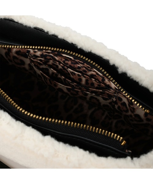 Guess（ゲス）の「VIKKY Shoulder Bag（ショルダーバッグ・レディース・ナチュラル・ONE SIZE）」の14枚目の写真