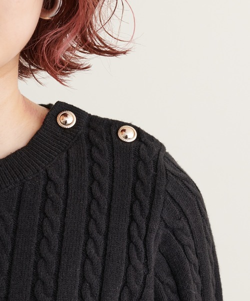 natural couture（ナチュラルクチュール）の「細ケーブル肩釦デザインニット（ニット/セーター・レディース・アイボリー/ベージュ/オレンジ/パープル/ブラック・FREE）」の9枚目の写真