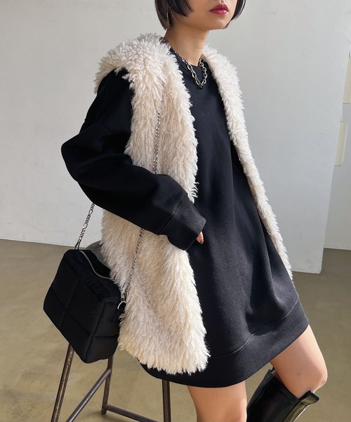 PAGEBOY（ページボーイ）の「BIG裏毛プルオーバー×アームウォーマーSET（スウェット・レディース・ブラック/ターコイズブルー/オートミール・FREE）」の2枚目の写真