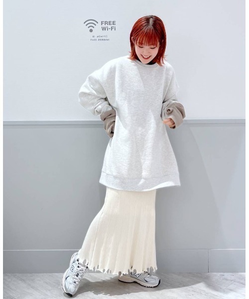 PAGEBOY（ページボーイ）の「BIG裏毛プルオーバー×アームウォーマーSET（スウェット・レディース・ブラック/ターコイズブルー/オートミール・FREE）」の6枚目の写真