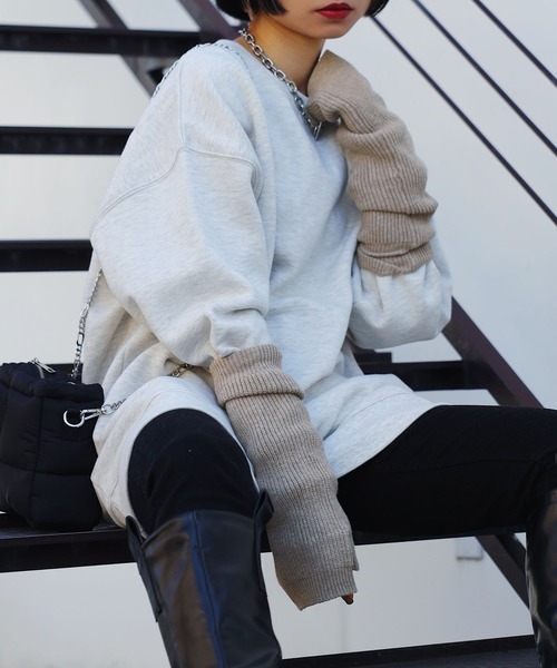 PAGEBOY（ページボーイ）の「BIG裏毛プルオーバー×アームウォーマーSET（スウェット・レディース・ブラック/ターコイズブルー/オートミール・FREE）」の5枚目の写真