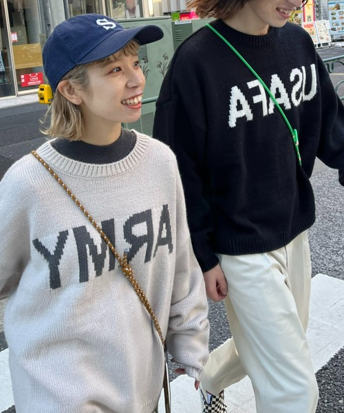 CIAOPANIC（チャオパニック）の「ビッグシルエット リバースロゴ プルオーバーニット（ニット/セーター・メンズ・ブラック/グリーン/ベージュ・MEDIUM/LARGE）」の2枚目の写真