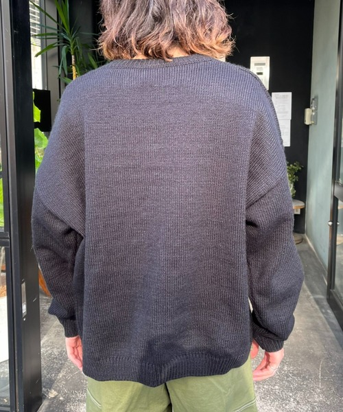 CIAOPANIC（チャオパニック）の「ビッグシルエット リバースロゴ プルオーバーニット（ニット/セーター・メンズ・ブラック/グリーン/ベージュ・MEDIUM/LARGE）」の6枚目の写真