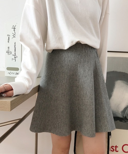 ANOTHER S(アナザーエス)の「ニットフレアミニスカート(スカート・レディース・ブラック/グレー/ベージュ/グリーン/アイボリー・FREE)」の18枚目の写真