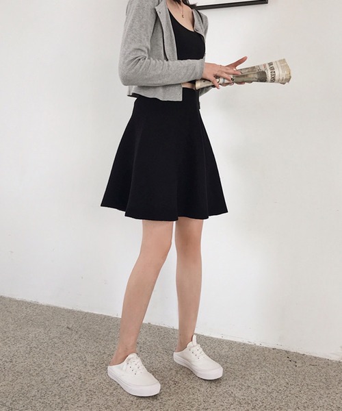 ANOTHER S(アナザーエス)の「ニットフレアミニスカート(スカート・レディース・ブラック/グレー/ベージュ/グリーン/アイボリー・FREE)」の12枚目の写真