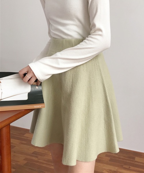 ANOTHER S(アナザーエス)の「ニットフレアミニスカート(スカート・レディース・ブラック/グレー/ベージュ/グリーン/アイボリー・FREE)」の16枚目の写真