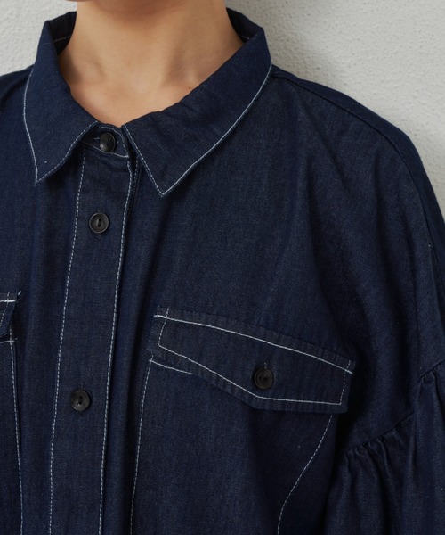 MERLOT（メルロー）の「たっぷりボリューム袖　デニムシャツワンピース（ワンピース・レディース・インディゴブルー/ブラック・FREE）」の8枚目の写真
