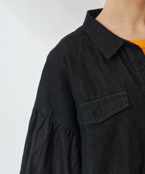 MERLOT（メルロー）の「たっぷりボリューム袖　デニムシャツワンピース（ワンピース・レディース・インディゴブルー/ブラック・FREE）」の17枚目の写真