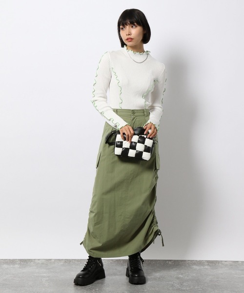 PAGEBOY(ページボーイ)の「メロータートルニット(ニット/セーター・レディース・ラベンダー/ブラック/オフホワイト・FREE)」の10枚目の写真