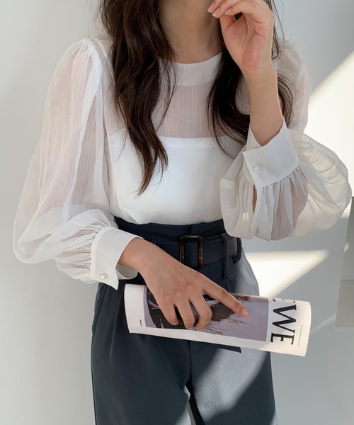 ECLIN（エクラン）の「ボリュームスリーブシアーブラウス（シャツ/ブラウス・レディース・ブラック/グレー/ベージュ/ホワイト・M/L）」の2枚目の写真