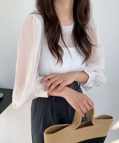 ECLIN（エクラン）の「ボリュームスリーブシアーブラウス（シャツ/ブラウス・レディース・ブラック/グレー/ベージュ/ホワイト・M/L）」の8枚目の写真