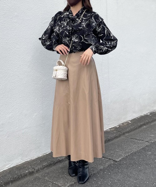 Lamoa（ラモア）の「Lamoa/花柄 フリル ボウタイリボン ブラウス（シャツ/ブラウス・レディース・ホワイト/ブラック・MEDIUM）」の9枚目の写真