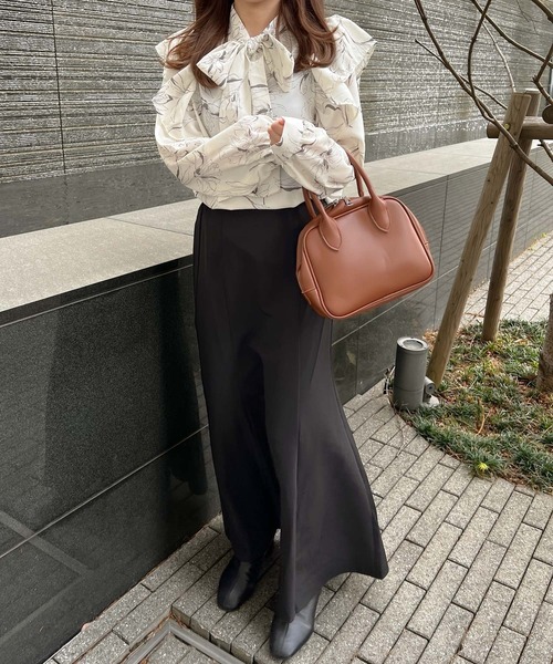 Lamoa（ラモア）の「Lamoa/花柄 フリル ボウタイリボン ブラウス（シャツ/ブラウス・レディース・ホワイト/ブラック・MEDIUM）」の18枚目の写真