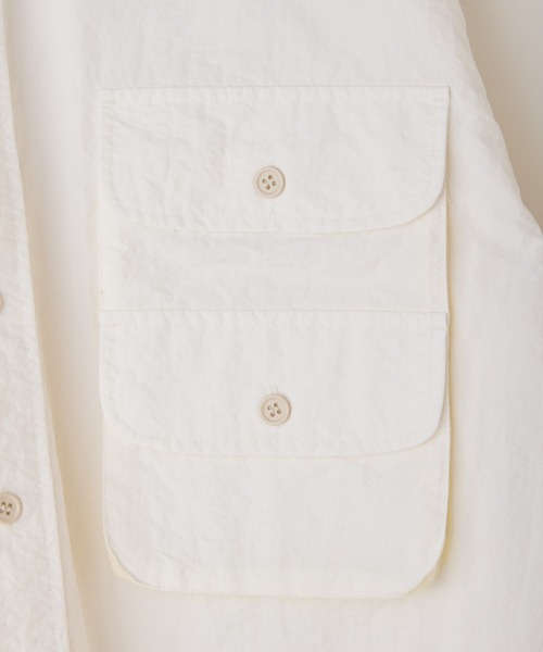 WHIMSIC（ウィムジック）の「【UNISEX】ナイロンフィッシングシャツ（シャツ/ブラウス・メンズ・ホワイト/ベージュ・FREE）」の4枚目の写真