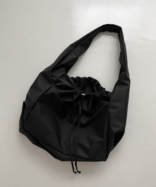 y/m by MIHO(イムバイミホ)の「ナイロンショルダーBAG(ショルダーバッグ・レディース・ブラック・FREE)」の16枚目の写真