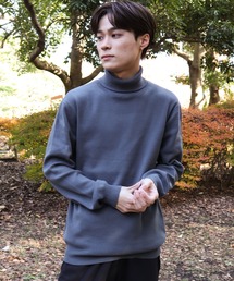 タートルネックニット
