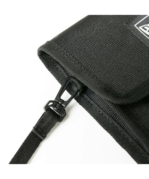 NEW ERA(ニューエラ)の「NEW ERA/ニューエラ ショルダーバック スクエア ネックポーチ 0.5L ボックスロゴ 13552461/14324458(ショルダーバッグ・メンズ・ブラック/カモフラージュ・FREE)」の12枚目の写真