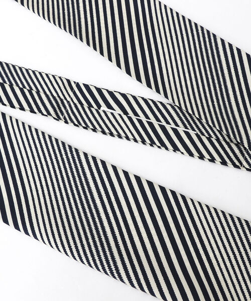 NOLLEY'S goodman（ノーリーズグッドマン）の「ART エッジプリントスカーフタイ italian fabric（バンダナ/スカーフ・メンズ・ホワイト系その他4・FREE）」の6枚目の写真