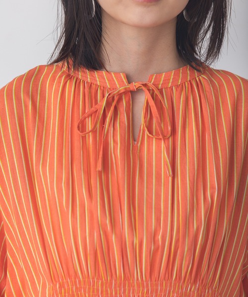 lil nina(リルニーナ)の「キャンブリックボイル ストライプ柄 シャーリング シャツワンピース(シャツワンピース・レディース・ネイビー/ベージュ/コーラル・FREE)」の12枚目の写真