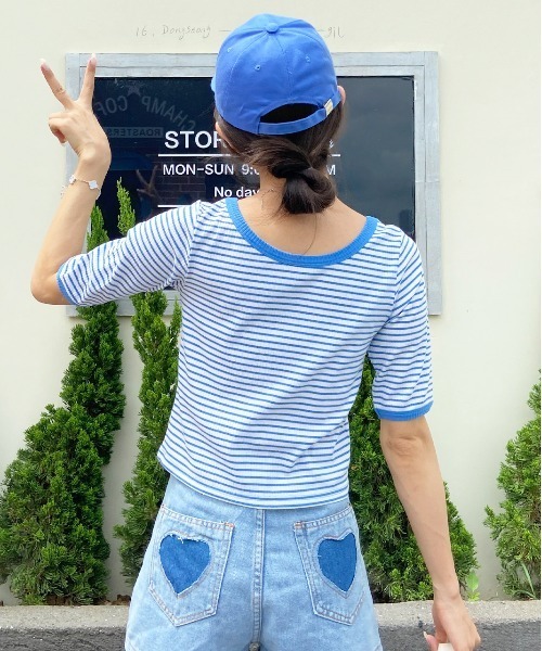 ad thie(アドティエ)の「前後2WAY リブニット スクエアカラーちびTee(Tシャツ/カットソー・レディース・ブルー/ホワイト/オフホワイト/ブラック/グリーン・FREE)」の6枚目の写真