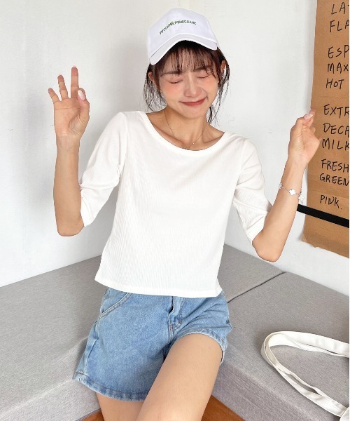 ad thie(アドティエ)の「前後2WAY リブニット スクエアカラーちびTee(Tシャツ/カットソー・レディース・ブルー/ホワイト/オフホワイト/ブラック/グリーン・FREE)」の16枚目の写真