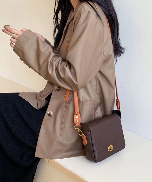 LOPASS（ロパス）の「レトロなミニカジュアルショルダーバッグ（ショルダーバッグ・レディース・ブラウン・L/M）」の9枚目の写真