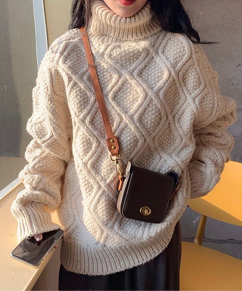 LOPASS（ロパス）の「レトロなミニカジュアルショルダーバッグ（ショルダーバッグ・レディース・ブラウン・L/M）」の7枚目の写真