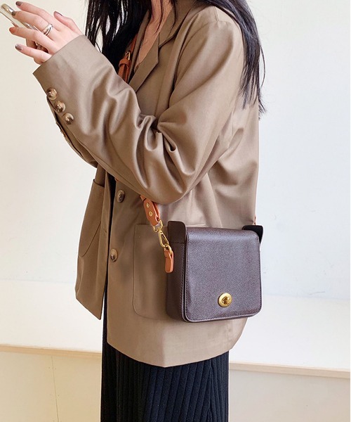 LOPASS（ロパス）の「レトロなミニカジュアルショルダーバッグ（ショルダーバッグ・レディース・ブラウン・L/M）」の10枚目の写真