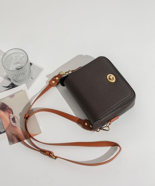 LOPASS（ロパス）の「レトロなミニカジュアルショルダーバッグ（ショルダーバッグ・レディース・ブラウン・L/M）」の17枚目の写真