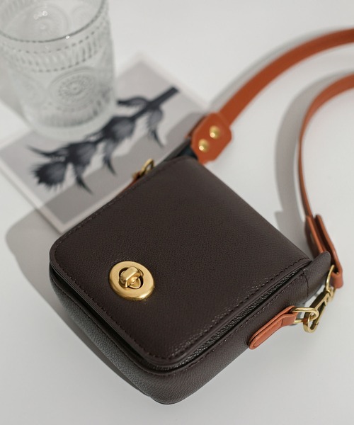 LOPASS（ロパス）の「レトロなミニカジュアルショルダーバッグ（ショルダーバッグ・レディース・ブラウン・L/M）」の22枚目の写真