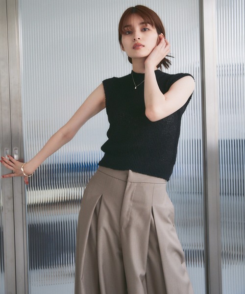solleim(ソルレム)の「タックボリュームワイドパンツ(スラックス・レディース・ピンク/グレイッシュベージュ・S/M)」の3枚目の写真