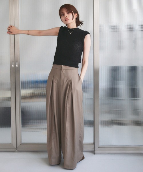 solleim(ソルレム)の「タックボリュームワイドパンツ(スラックス・レディース・ピンク/グレイッシュベージュ・S/M)」の6枚目の写真