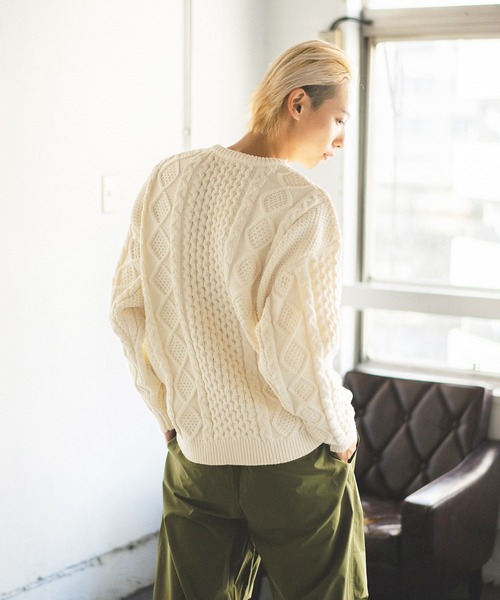ATELANE(アテレーン)の「ATELANE アラン編みプルオーバー(ニット/セーター・メンズ・アイボリー/ブラック/ブルー・L/M/XL)」の10枚目の写真