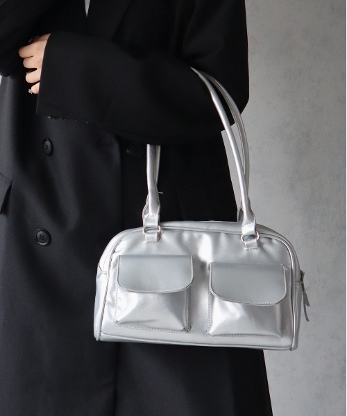 BARELY BLUE（ベアリーブルー）の「【 BARELY BLUE / ベアリーブルー 】 フロント 2ポケット ハンドバッグ（ショルダーバッグ・レディース・ワインレッド/ブラック/キャメル/ブルー/シルバー/アイボリー/グリーン・FREE）」の7枚目の写真