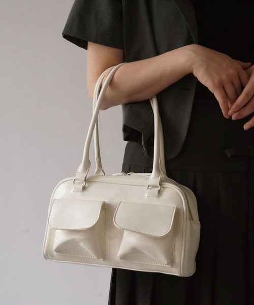 BARELY BLUE（ベアリーブルー）の「【 BARELY BLUE / ベアリーブルー 】 フロント 2ポケット ハンドバッグ（ショルダーバッグ・レディース・ワインレッド/ブラック/キャメル/ブルー/シルバー/アイボリー/グリーン・FREE）」の2枚目の写真