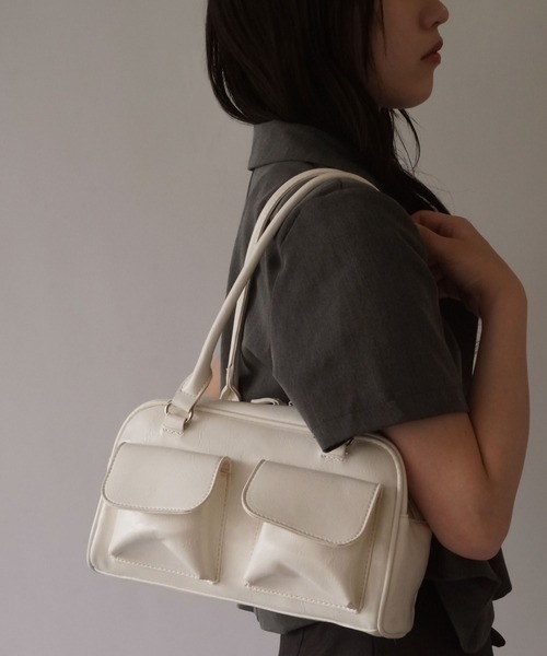 BARELY BLUE（ベアリーブルー）の「【 BARELY BLUE / ベアリーブルー 】 フロント 2ポケット ハンドバッグ（ショルダーバッグ・レディース・ワインレッド/ブラック/キャメル/ブルー/シルバー/アイボリー/グリーン・FREE）」の21枚目の写真