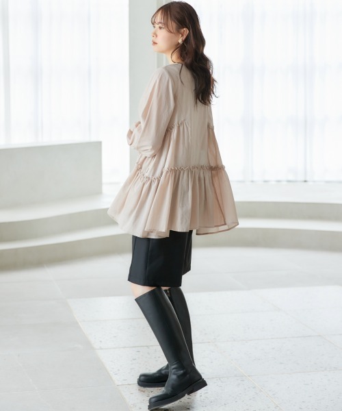 miclat（ミクラ）の「大きいサイズ　ギャザーフレアチュニック　miclat（シャツ/ブラウス・レディース・ブラック/ベージュ/グリーン・L/LL/3L/4L/5L）」の6枚目の写真