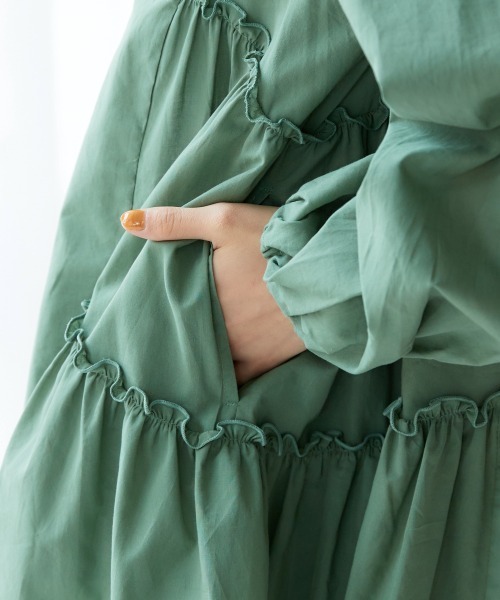 miclat（ミクラ）の「大きいサイズ　ギャザーフレアチュニック　miclat（シャツ/ブラウス・レディース・ブラック/ベージュ/グリーン・L/LL/3L/4L/5L）」の21枚目の写真