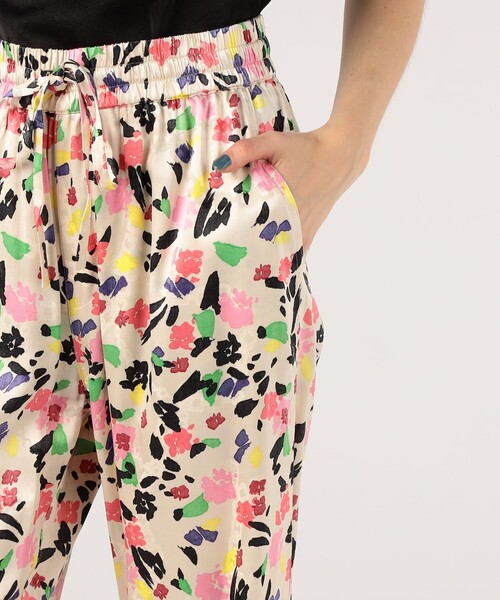 BAUM UND PFERDGARTEN(バウムウンドヘルガーデン)の「BAUM UND PFERDGARTEN プリントパンツ(その他パンツ・レディース・ベージュ系その他・36/34)」の2枚目の写真