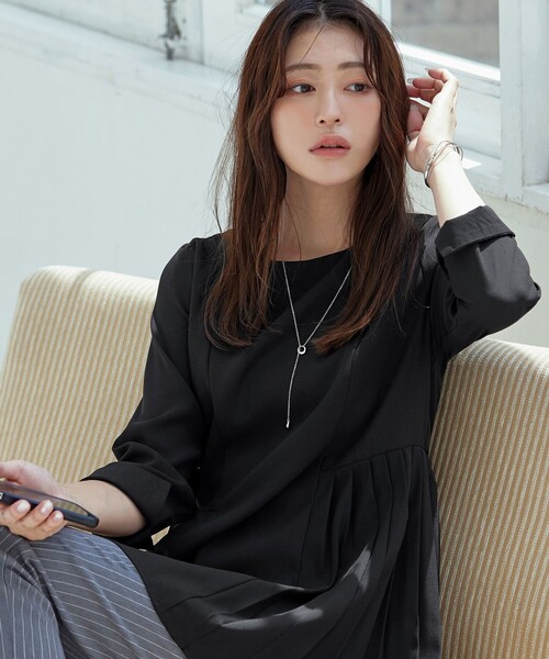 Tiaclasse(ティアクラッセ)の「【洗える】 サイドプリーツ長袖チュニックブラウス(シャツ/ブラウス・レディース・ブラック/ブルーグレー/ネイビー/ピンク・L/S/M)」の1枚目の写真