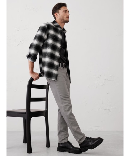 BANANA REPUBLIC FACTORY STORE（バナナリパブリック ファクトリーストア）の「BANANA REPUBLIC FACTORY STORE　　スリムトラベルパンツ（チノパンツ・メンズ・ネイビー/オフホワイト/ブラウン/ライトグレー/アイボリー/ベージュ・29/30/30/30/31/30/32/30/33/30/34/30/28/30/31W 30L/30W 30L/29W 30L/28W 30L/34W 30L/33W 30L/32W 30L）」の13枚目の写真