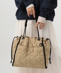 ロゴテープビッグキルトトート