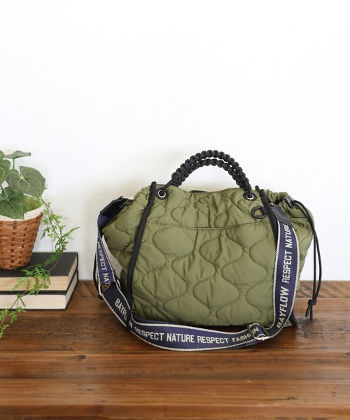 BAYFLOW（ベイフロー）の「ロゴテープビッグキルトトート（トートバッグ・レディース・ブラック/カーキ/ベージュ・FREE）」の3枚目の写真