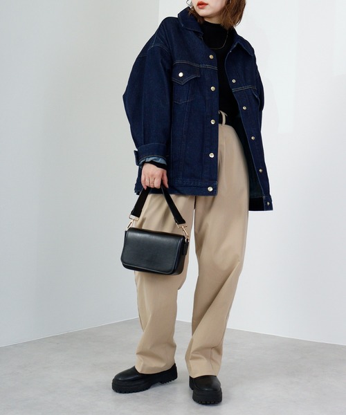 hunch（ハンチ）の「hunch 10.5ozデニム　BIGカラーオーバーGジャン（デニムジャケット・レディース・ネイビー・FREE）」の6枚目の写真