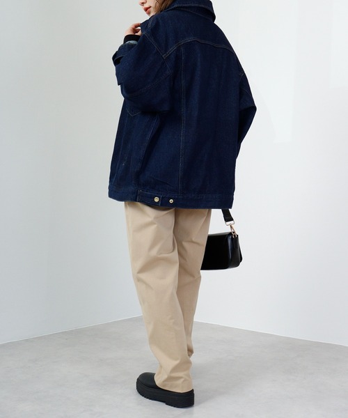 hunch（ハンチ）の「hunch 10.5ozデニム　BIGカラーオーバーGジャン（デニムジャケット・レディース・ネイビー・FREE）」の7枚目の写真
