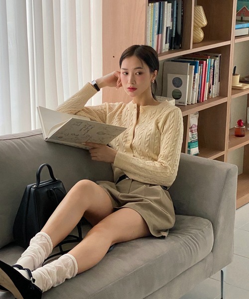 by muni:r(バイ ムニール)の「ケーブル編みニットカーディガン(ニット/セーター・レディース・ダークグレー/ネイビー/ライトグレー/アイボリー/カーキ・FREE)」の18枚目の写真