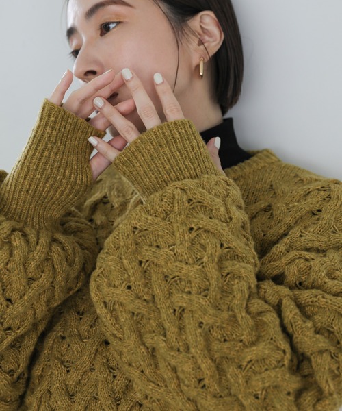 select MOCA(セレクトモカ)の「ヘリンボーンアランショートニット(ニット/セーター・レディース・ダークグレー/ダークカーキ/グレイッシュベージュ/ターメリック・FREE)」の16枚目の写真