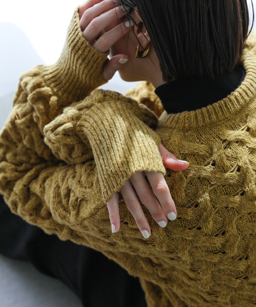 select MOCA(セレクトモカ)の「ヘリンボーンアランショートニット(ニット/セーター・レディース・ダークグレー/ダークカーキ/グレイッシュベージュ/ターメリック・FREE)」の18枚目の写真