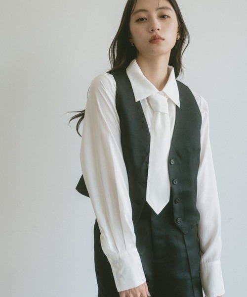 VANNIE U(ヴァニーユー)の「クロップドシングルベスト(その他アウター・レディース・ブラック・FREE)」の8枚目の写真